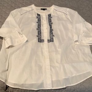 Lane Bryant white summer top with blue embroidery Size 20/22